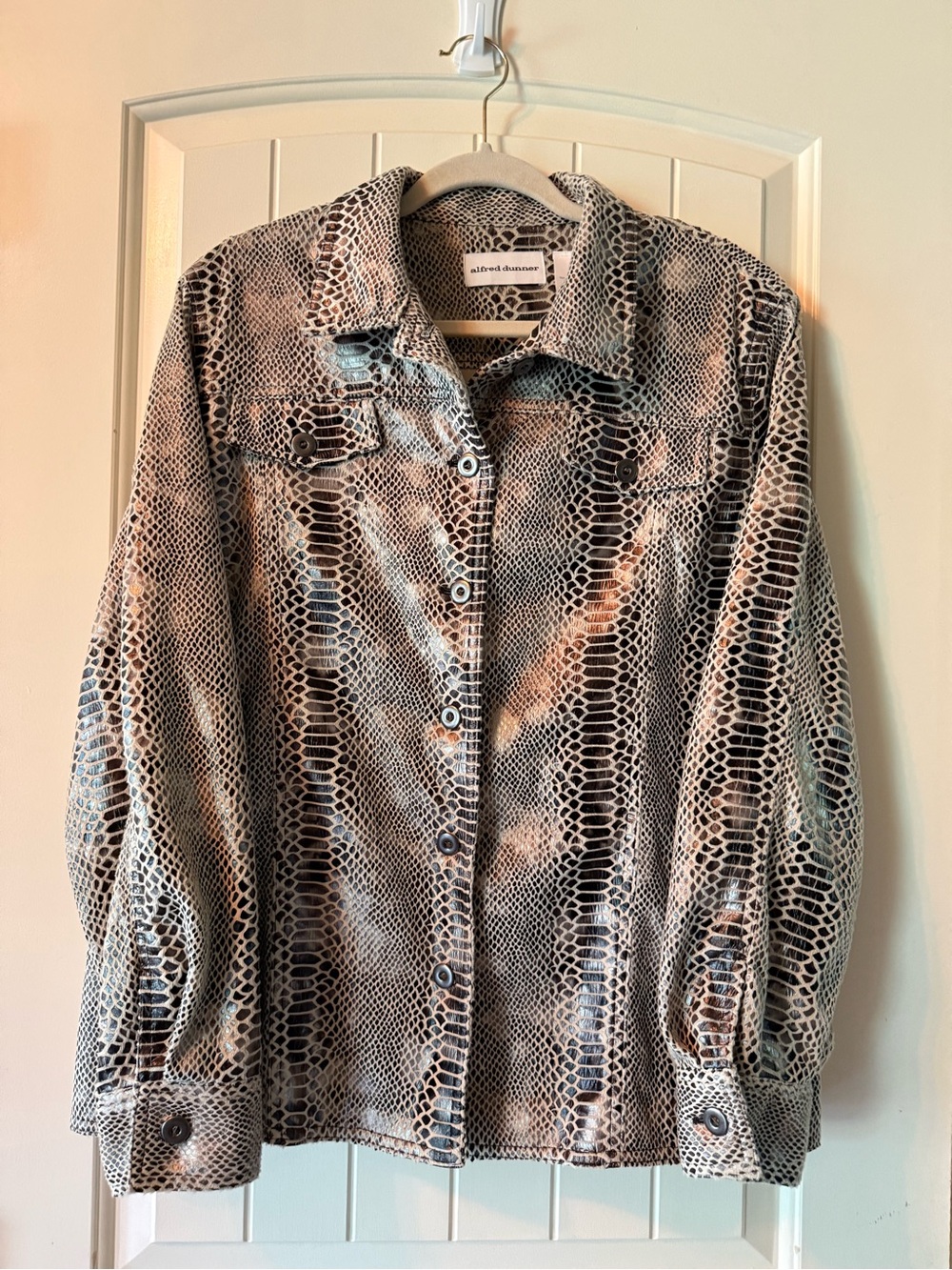 Vintage Y2K Alfred Dunner Taupe and Black Snake-Print Button Jacket